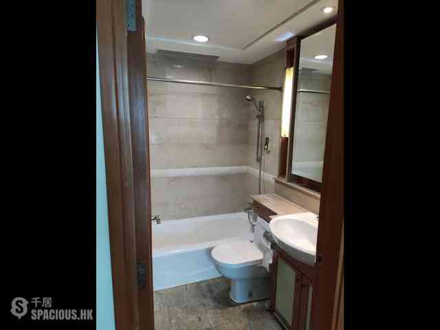 Hung Hom - Royal Peninsula Block 2 08
