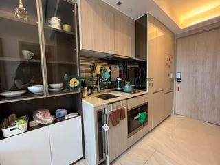 Sai Ying Pun - King's Hill 04