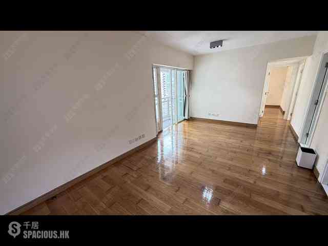 Soho - Centrestage 04