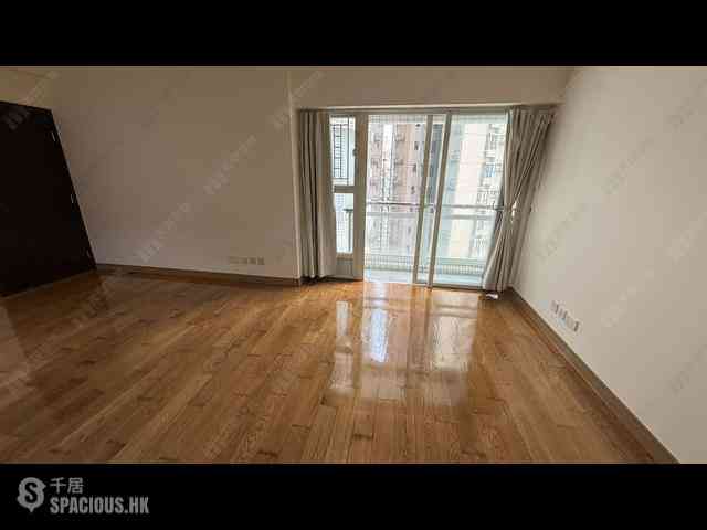 Soho - Centrestage 07