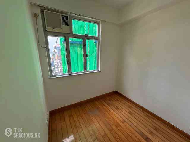 Mid Levels Central - On Fung Building 06
