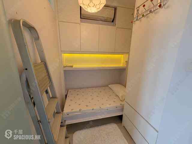 Kennedy Town - The Merton Tower 2 04