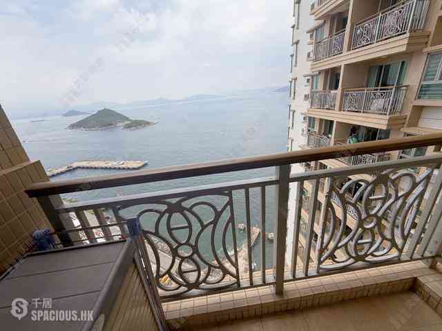 Kennedy Town - The Merton Tower 2 07