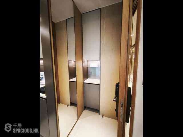 Sai Ying Pun - Upper Manor 06