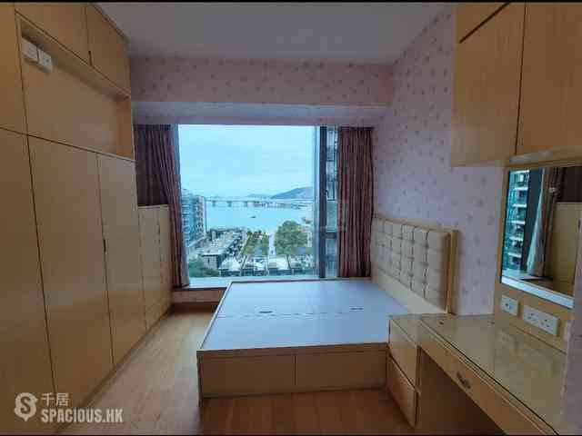 Tseung Kwan O - Capri 11