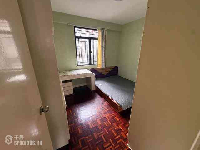 Sai Ying Pun - Wing Cheung Court 07