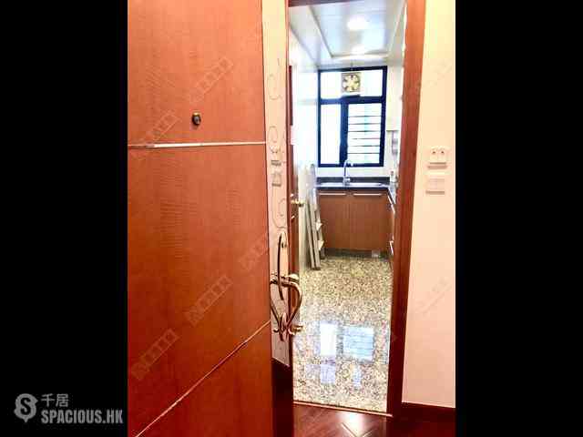 West Kowloon - The Arch Sun Tower (Block 1A) 04