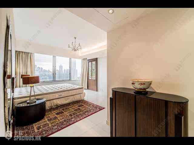 Wan Chai - Convention Plaza Apartments 12