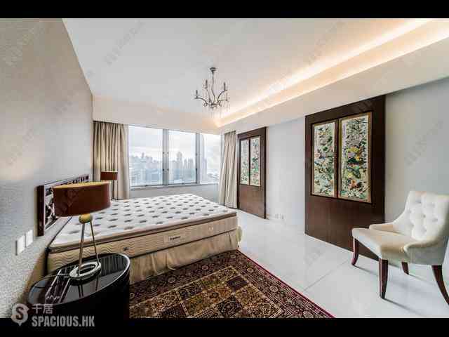 Wan Chai - Convention Plaza Apartments 13