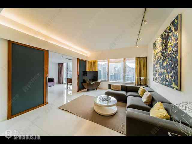 Wan Chai - Convention Plaza Apartments 06