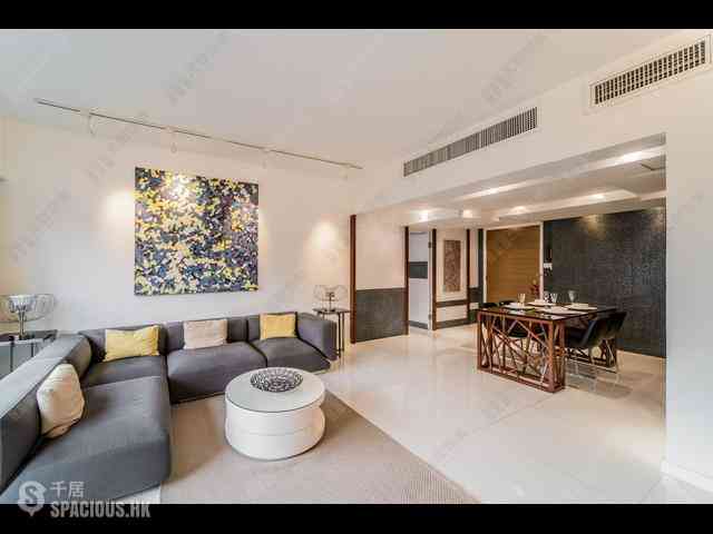 Wan Chai - Convention Plaza Apartments 05