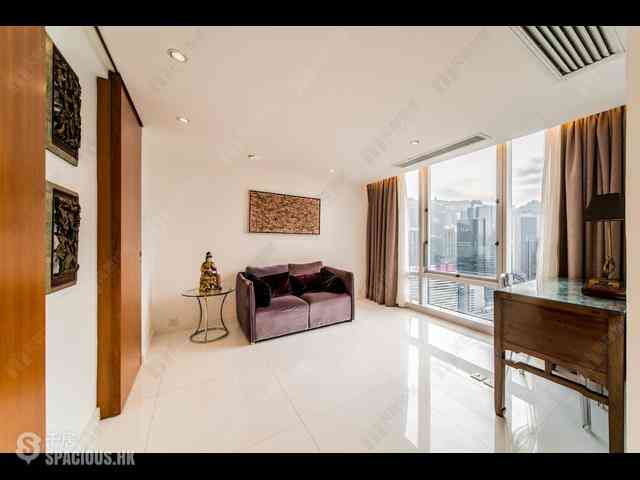 Wan Chai - Convention Plaza Apartments 10