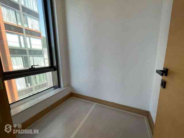Causeway Bay - Jones Hive 03