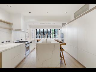 Sheung Wan - Yu Hing Mansion 03