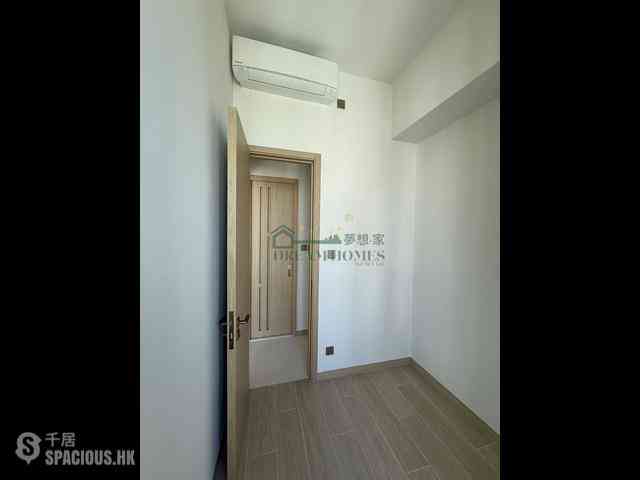 Sai Ying Pun - Upper Manor 07