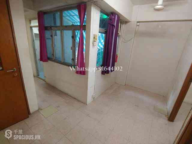 Sai Ying Pun - Yue Tak House 01