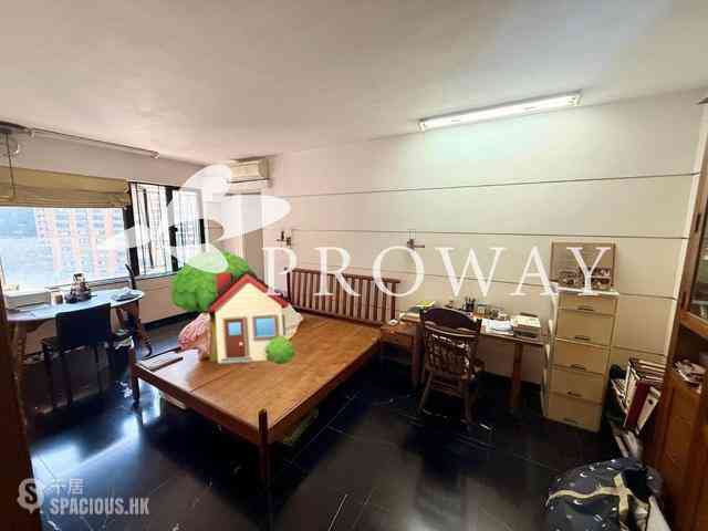 Mid Levels Central - Wealthy Heights 03
