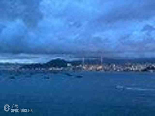 Sai Ying Pun - Des Voeux W Residence 01