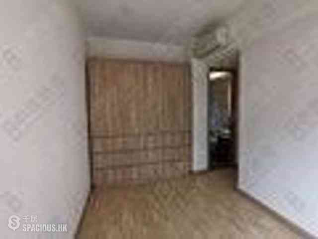 Sai Ying Pun - Island Crest Block 1 03