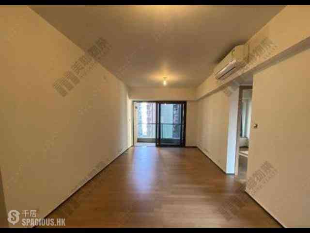 Mid Levels Central - Arezzo 01