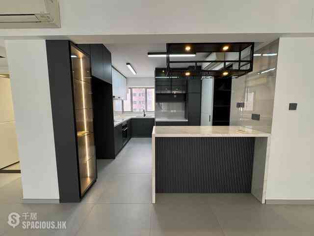 Mid Levels Central - Tregunter Tower 3 05