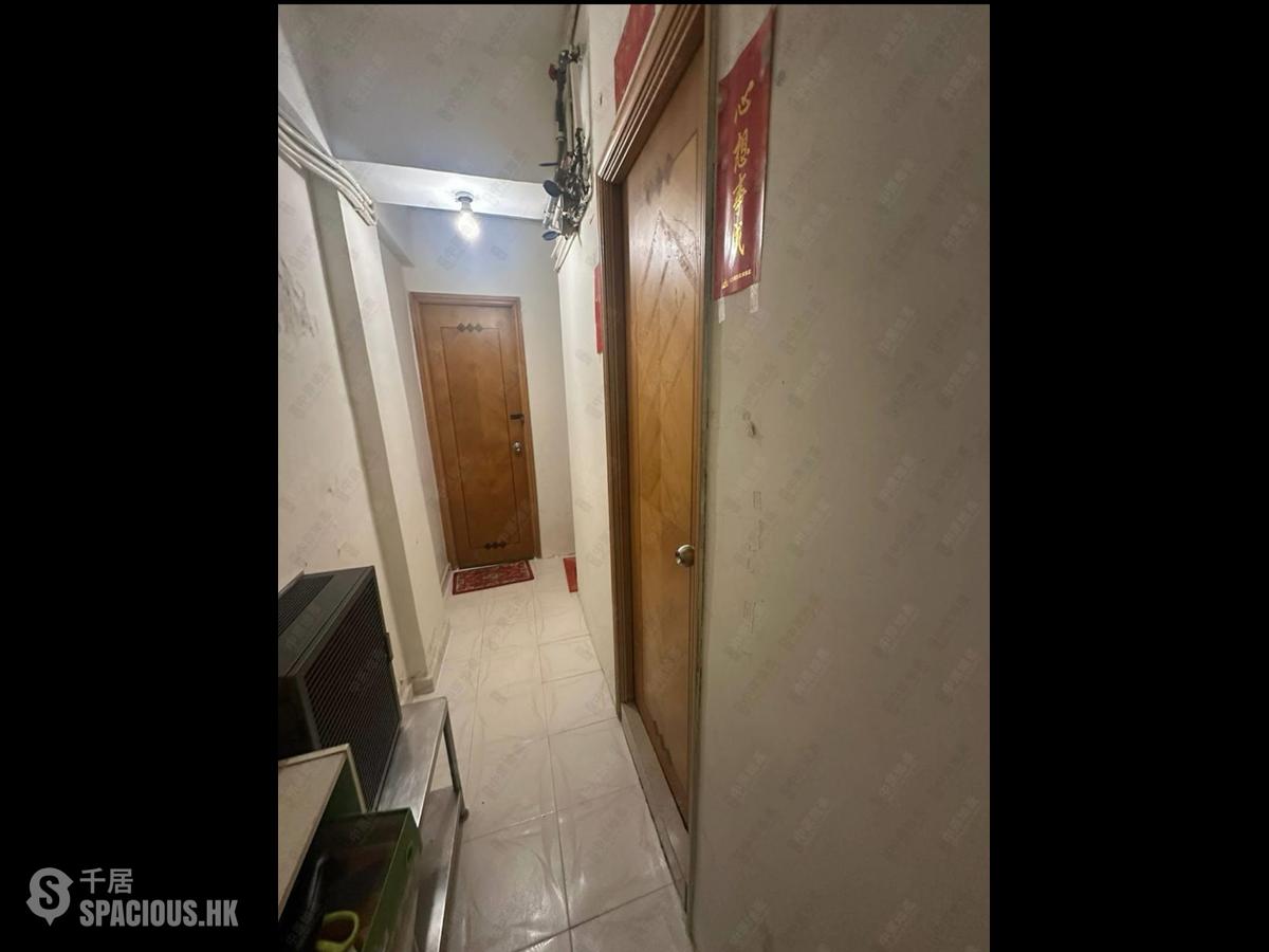Wan Chai - Hung Fook Mansion 01