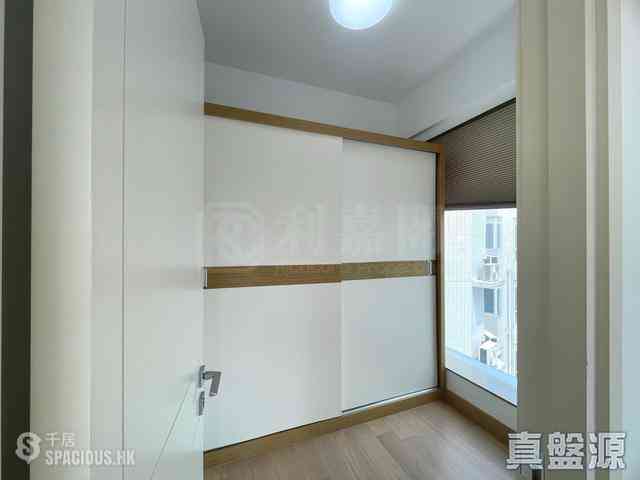 Tseung Kwan O - Monterey Block 5 05