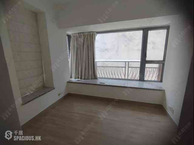 Wan Chai - The Morrison 01