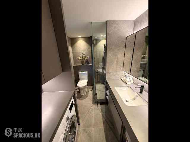 Central - 108-110, Wellington Street 06