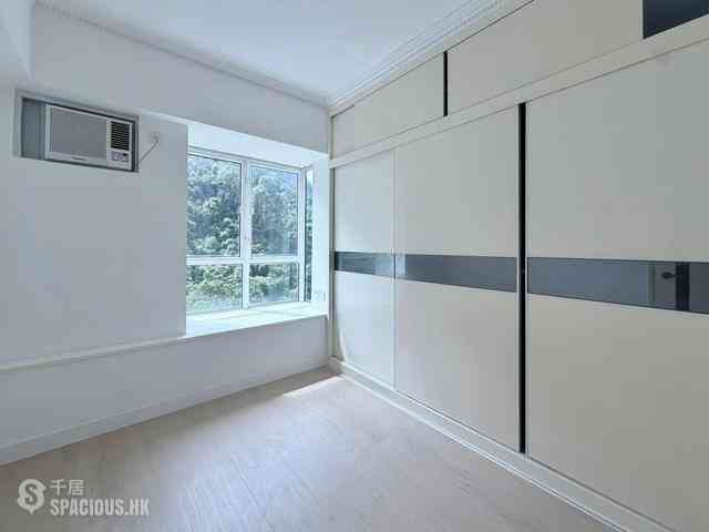 Mid Levels Central - Hillsborough Court 03
