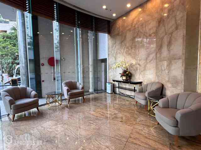 Mid Levels Central - Clovelly Court 01
