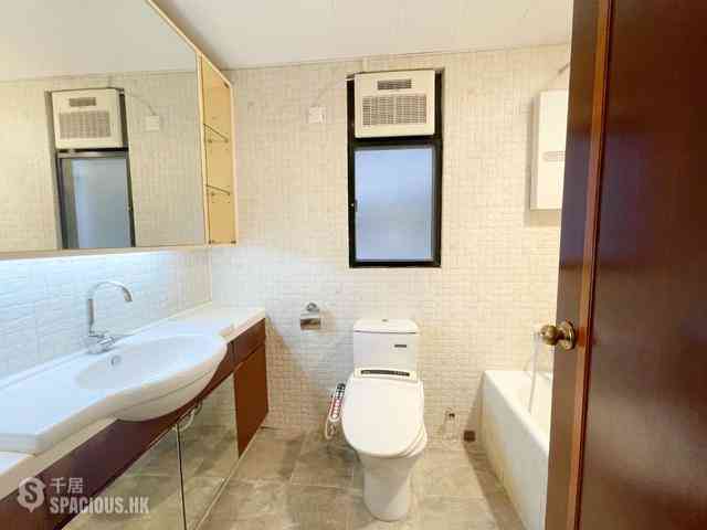 Mid Levels Central - Clovelly Court 09