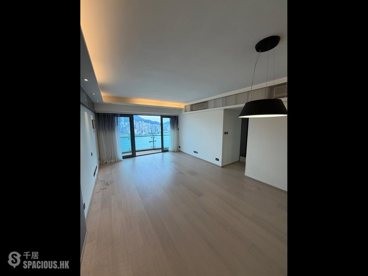 West Kowloon - The Harbourside Block 3 01