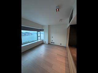 West Kowloon - The Harbourside Block 3 02