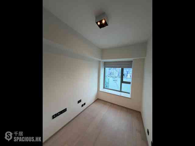 West Kowloon - The Harbourside Block 3 03