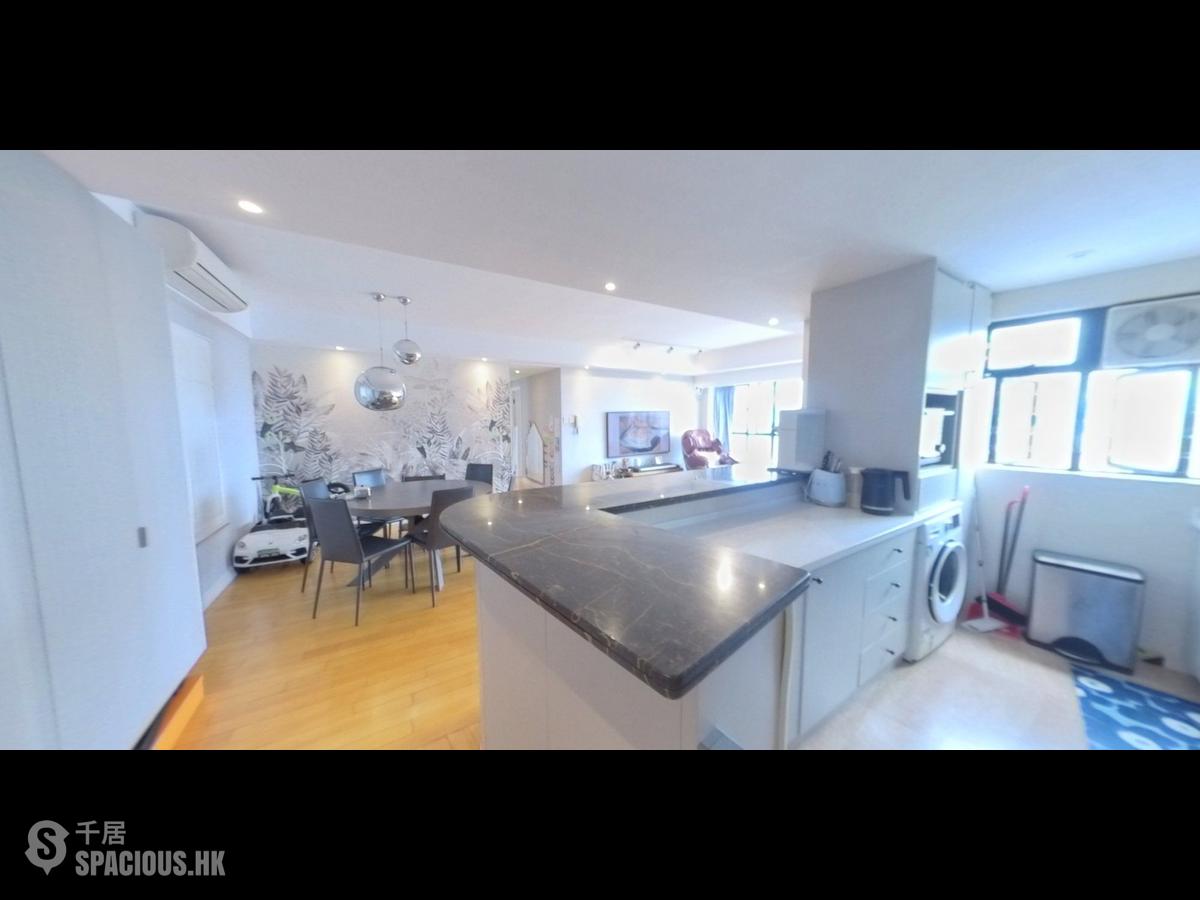 Mid Levels Central - The Grand Panorama Block 2 01