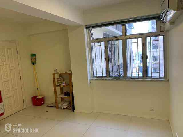 Mid Levels Central - On Fung Building 02