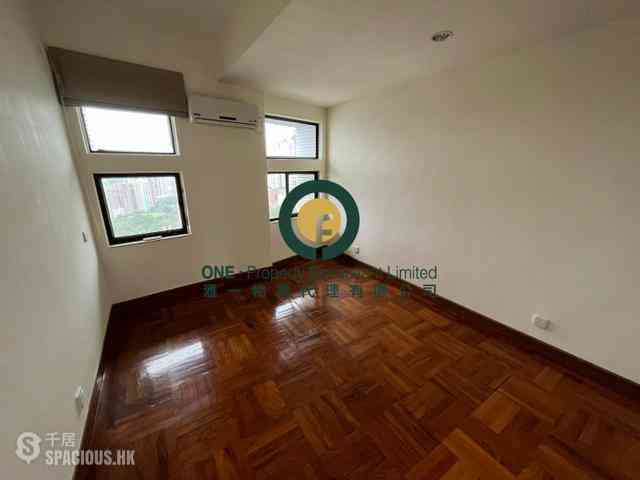 Mid Levels Central - Birchwood Place 05