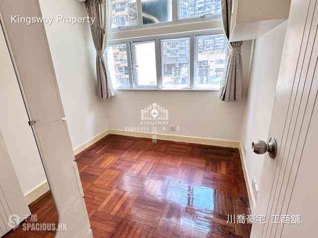 Mid Levels Central - Kings Court 06