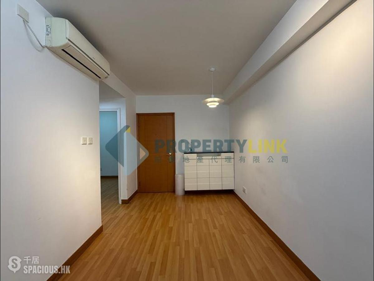 Sheung Wan - Queen's Terrace 01
