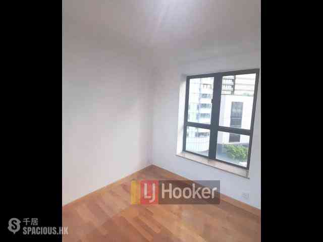 Sheung Wan - The Bellevue Place 05