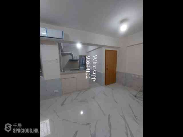 Central - 39, Peel Street 17