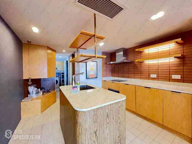 Mid Levels West - Lyttelton Garden Block 2 03