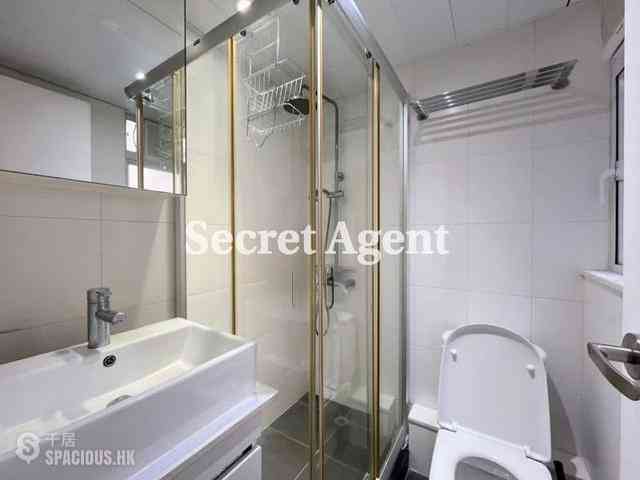 Sheung Wan - 109-111, Wing Lok Street 07