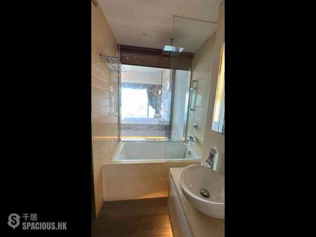 Tai Kok Tsui - One Silversea 12