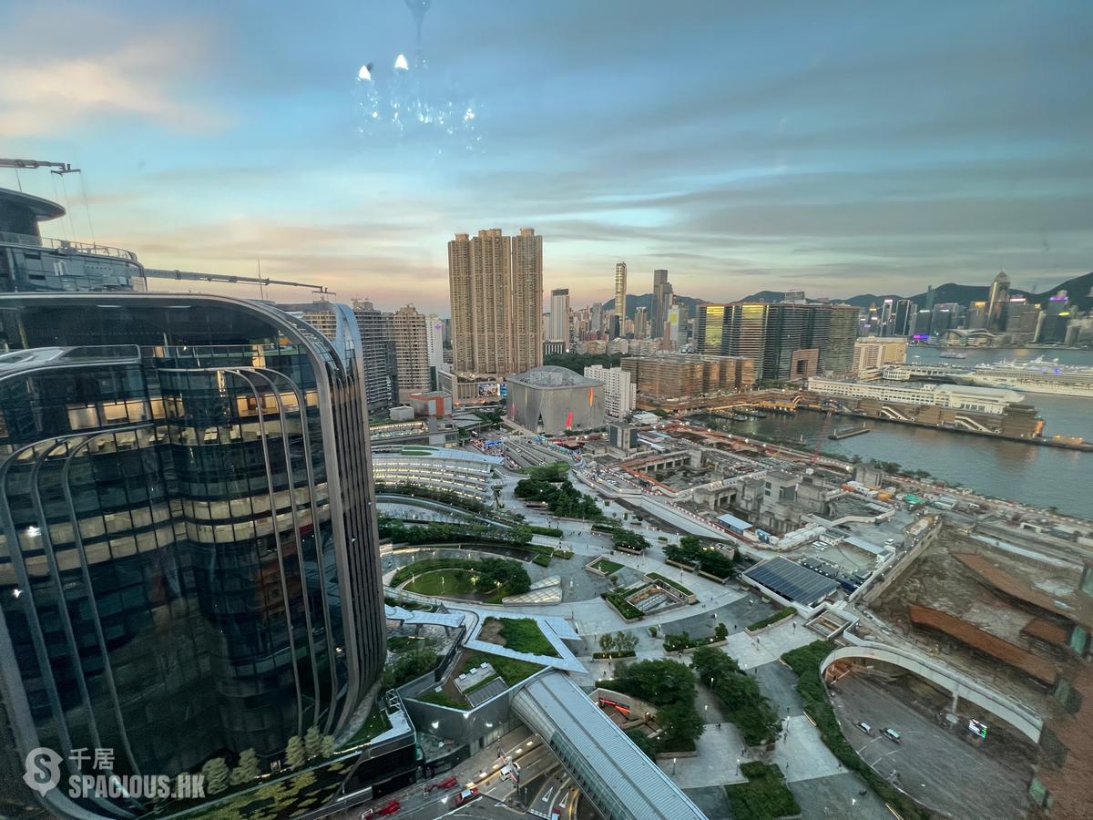 West Kowloon - The Arch Sky Tower (Block 1) 01