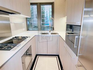 Mid Levels Central - 3, MacDonnell Road 06