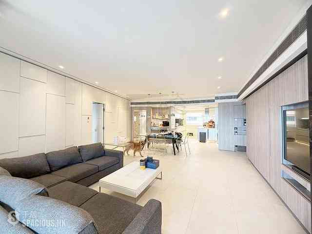 Braemar Hill - Hilltop Mansion 03