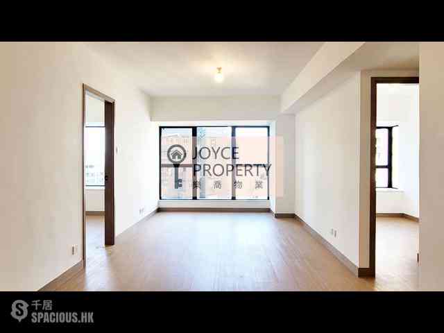 Mid Levels Central - 62B, Robinson Road 01