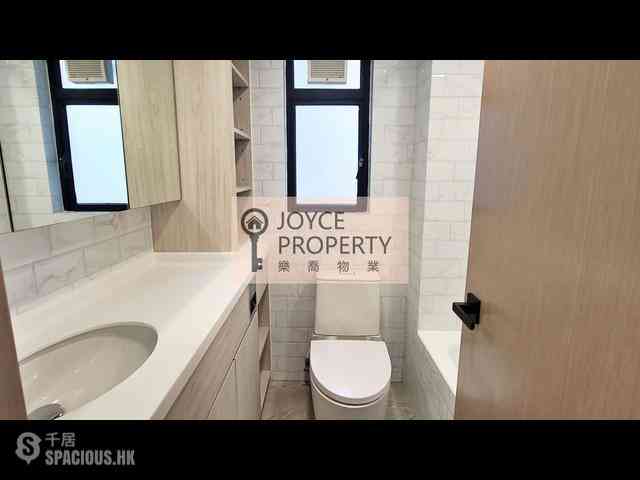 Mid Levels Central - 62B, Robinson Road 08